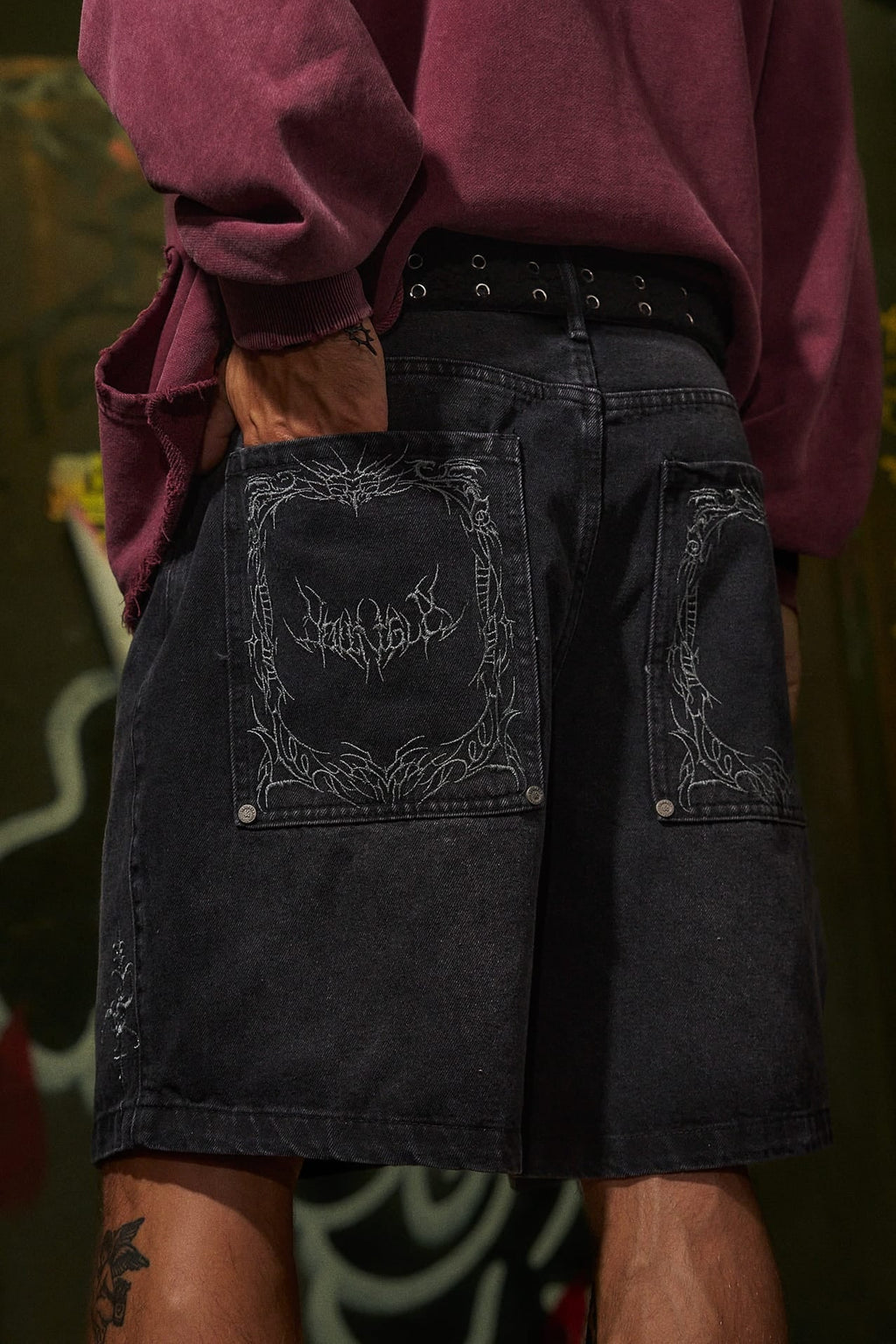 1025 - Phantom Embroidery Jorts