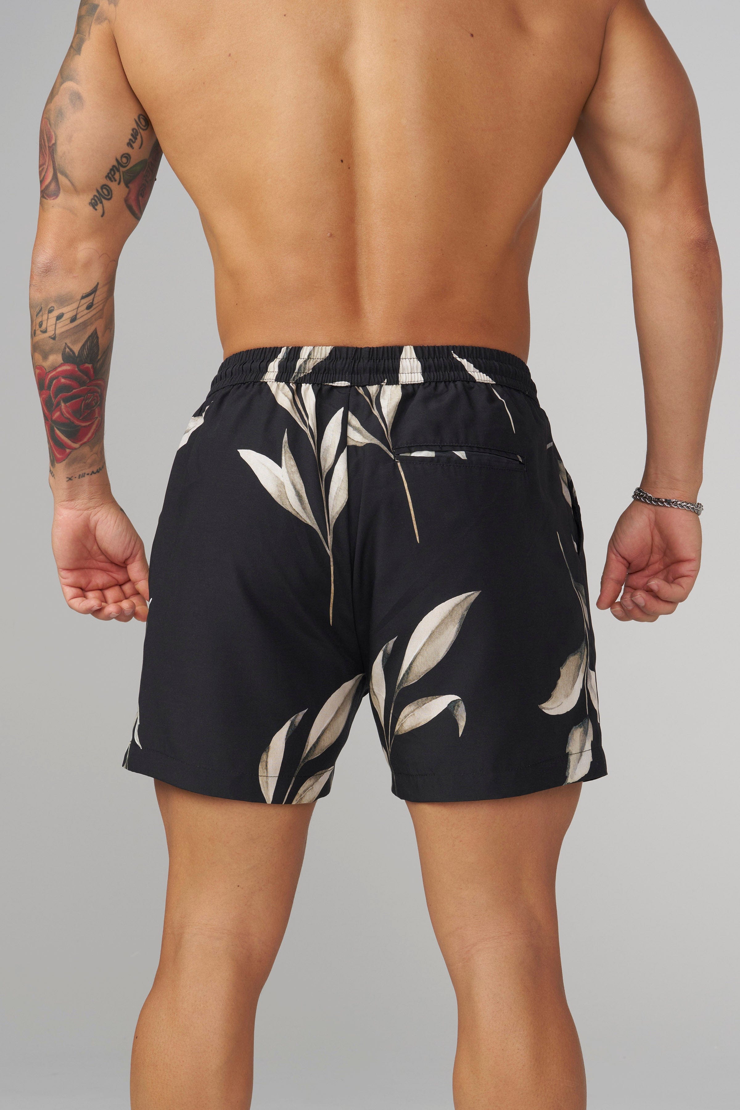 1038 - Lah Casa Shorts